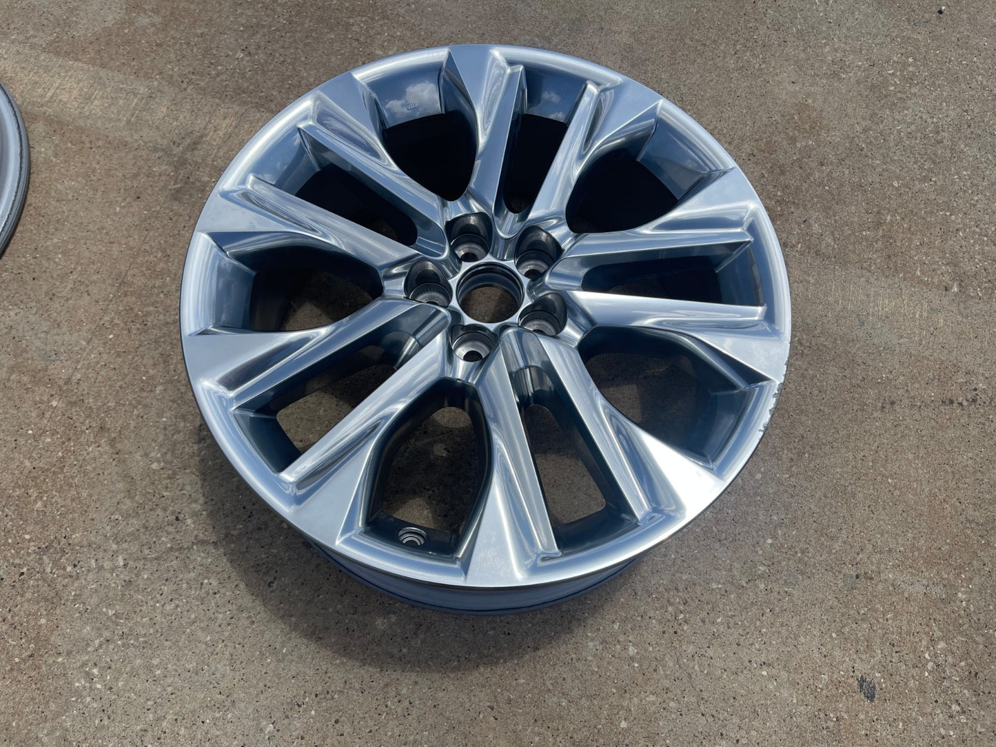 20" Toyota Highlander OEM 75265 wheel rim 2021 2022 2023 2024 2025 2026