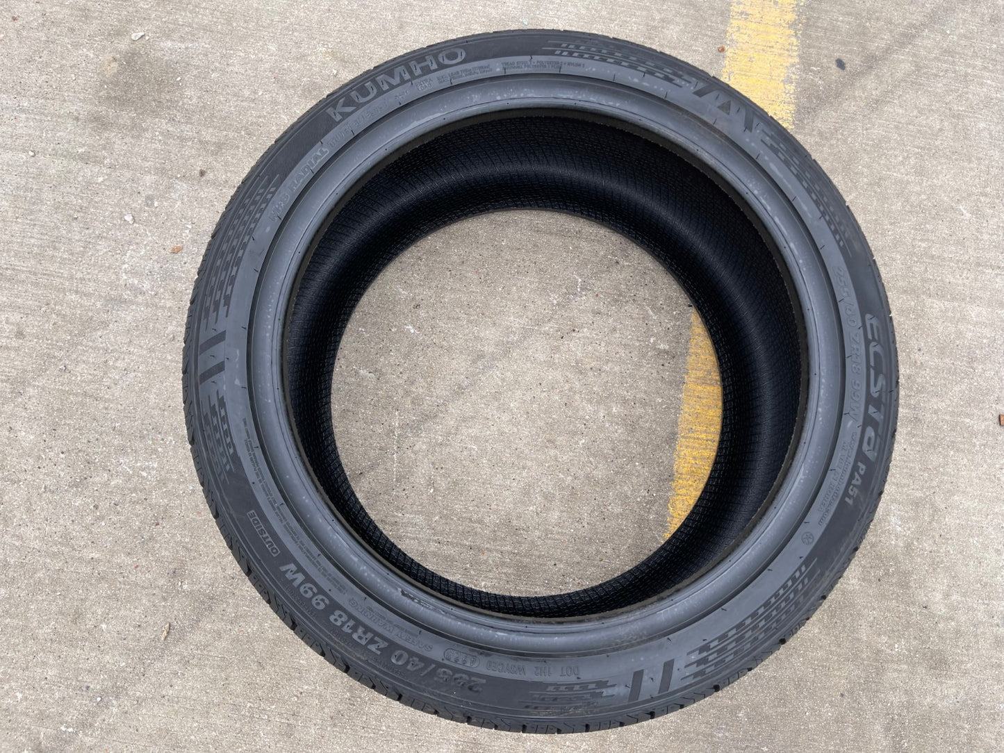 (1) 255/40/18 Kuhmo Ecsta PA51 tire 255/40r18 99W XL NEW