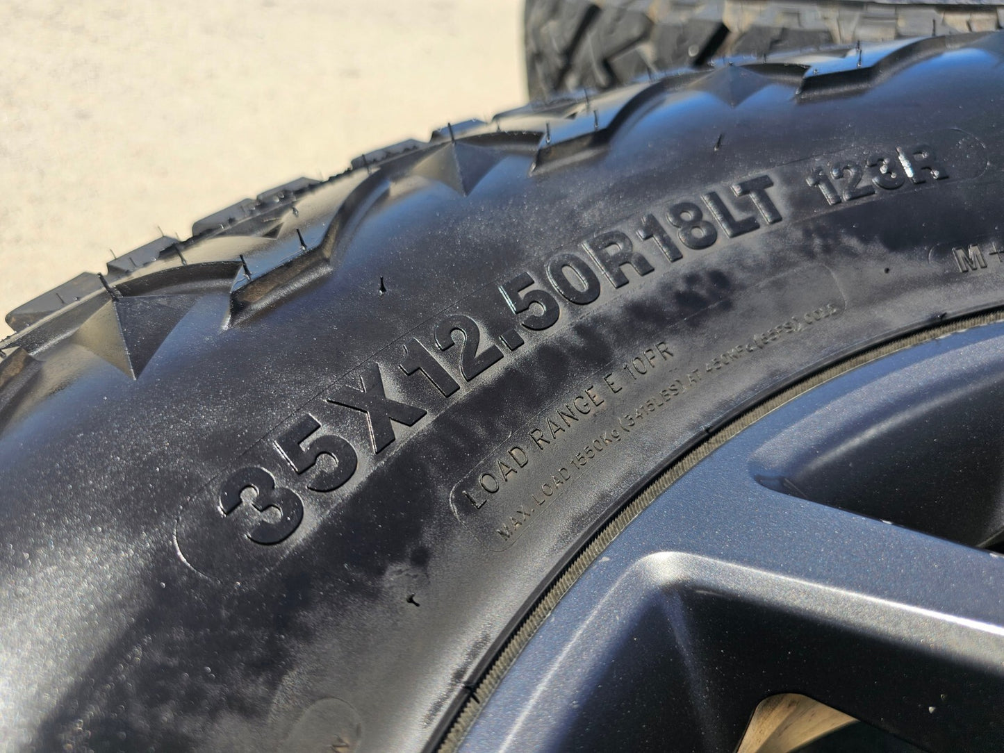 18" Ford F-150 TREMOR OEM rims wheels 10342 Expedition tires 35"