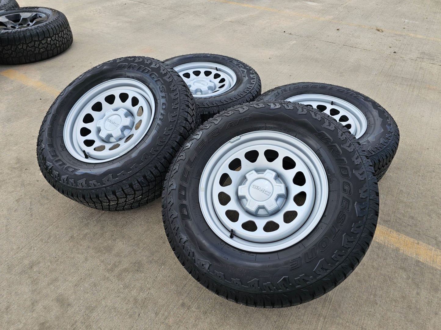 17" Chevy Silverado GMC Sierra OEM wheels rims 8130 Canyon Colorado DUELER NEW