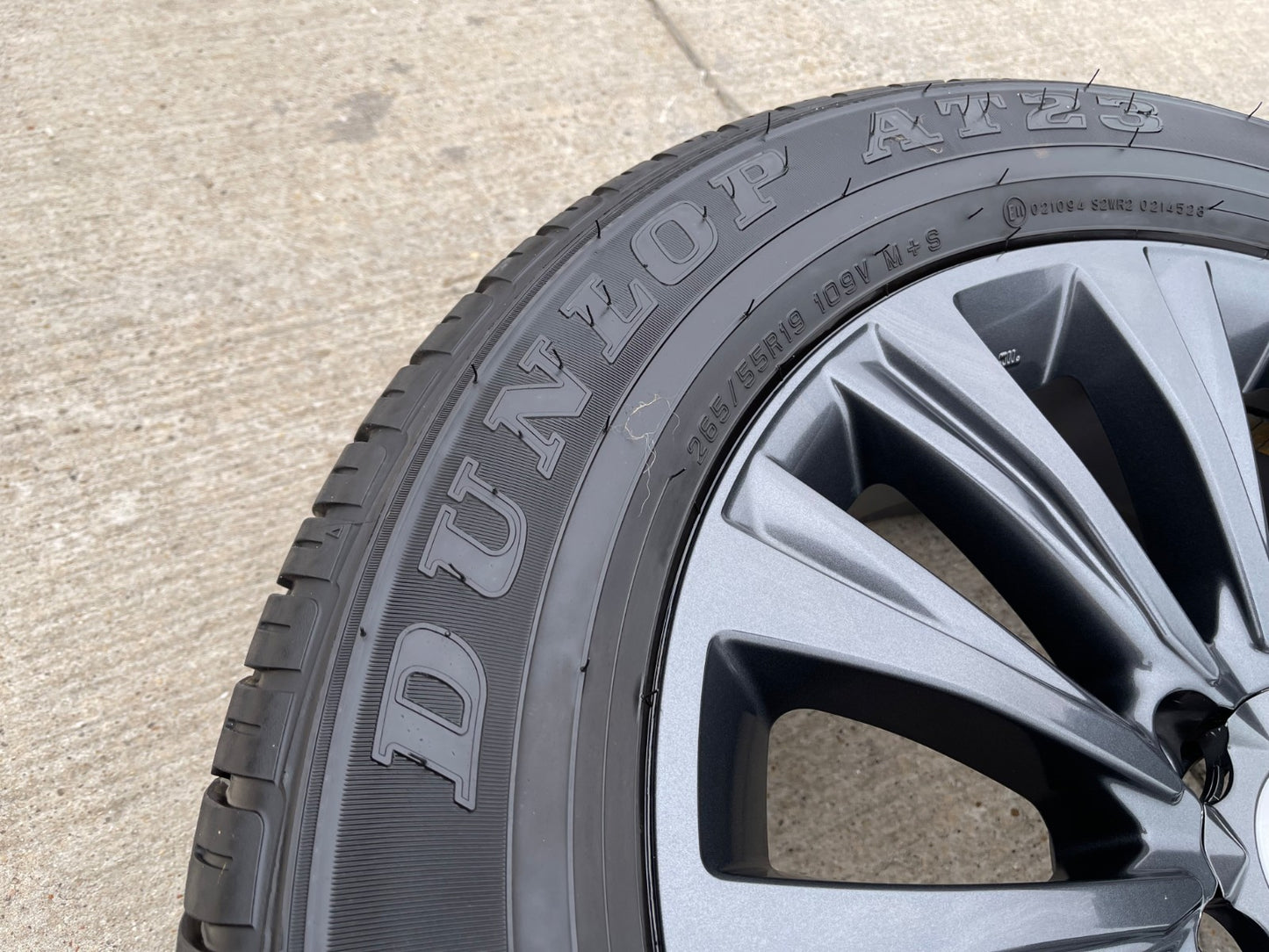 19" Lexus GX460 GX470 Tacoma 4Runner OEM 74388 wheels rims tires DUNLOP