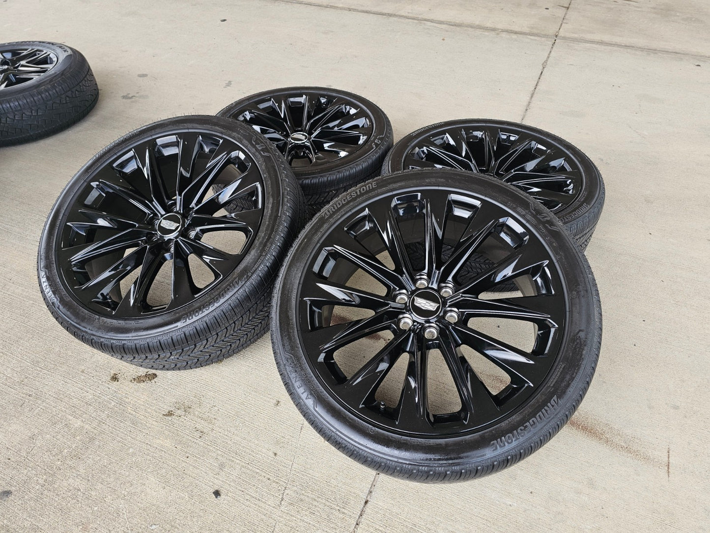 24" Cadillac Escalade V OEM ONYX wheels rims 2023 2024 2025 2026 2027 NEW