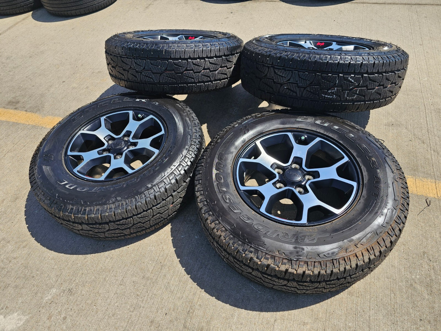 17" Jeep Wrangler Rubicon OEM 9218 wheels rims Gladiator tires DUELER A/T NEW