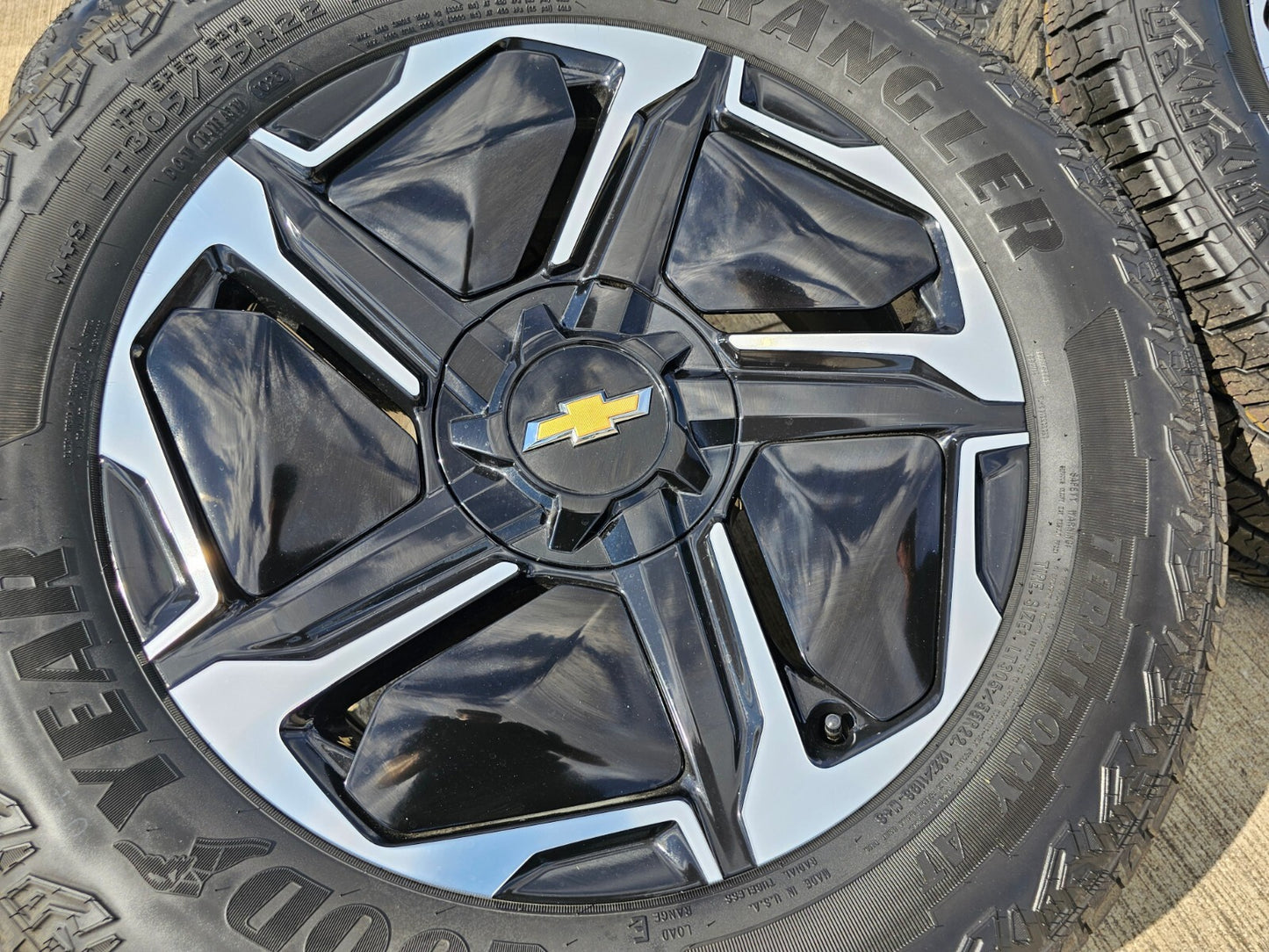 22" Chevy Silverado EV OEM wheels rims Sierra Hummer 2500 HEV 2024 2025 NEW