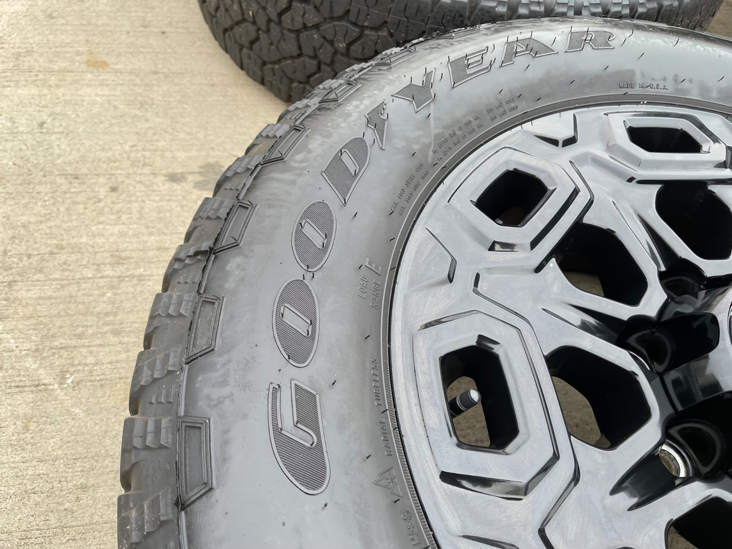 20" Chevy Silverado Trail Boss GMC AT4 2500 OEM 5946 wheels rims 2024 2025 2026