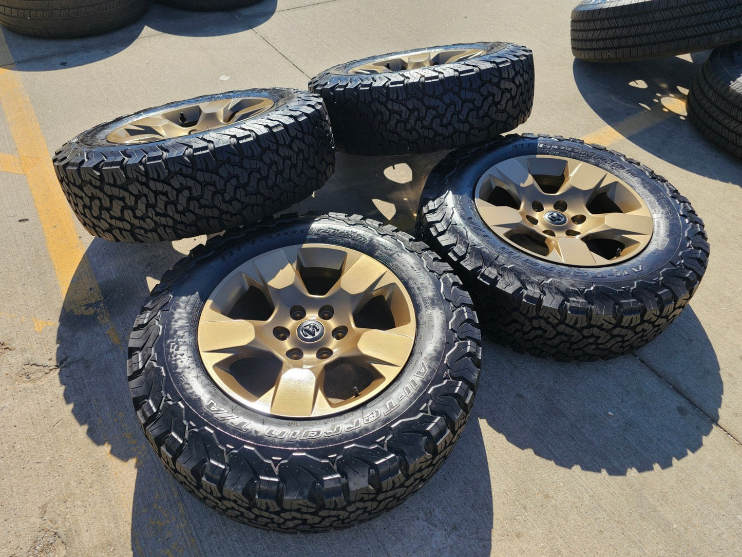 18" Ram 1500 OEM wheels rims Bronze 2669 Jeep Wagoneer 2025 2026 NEW BFG KO2