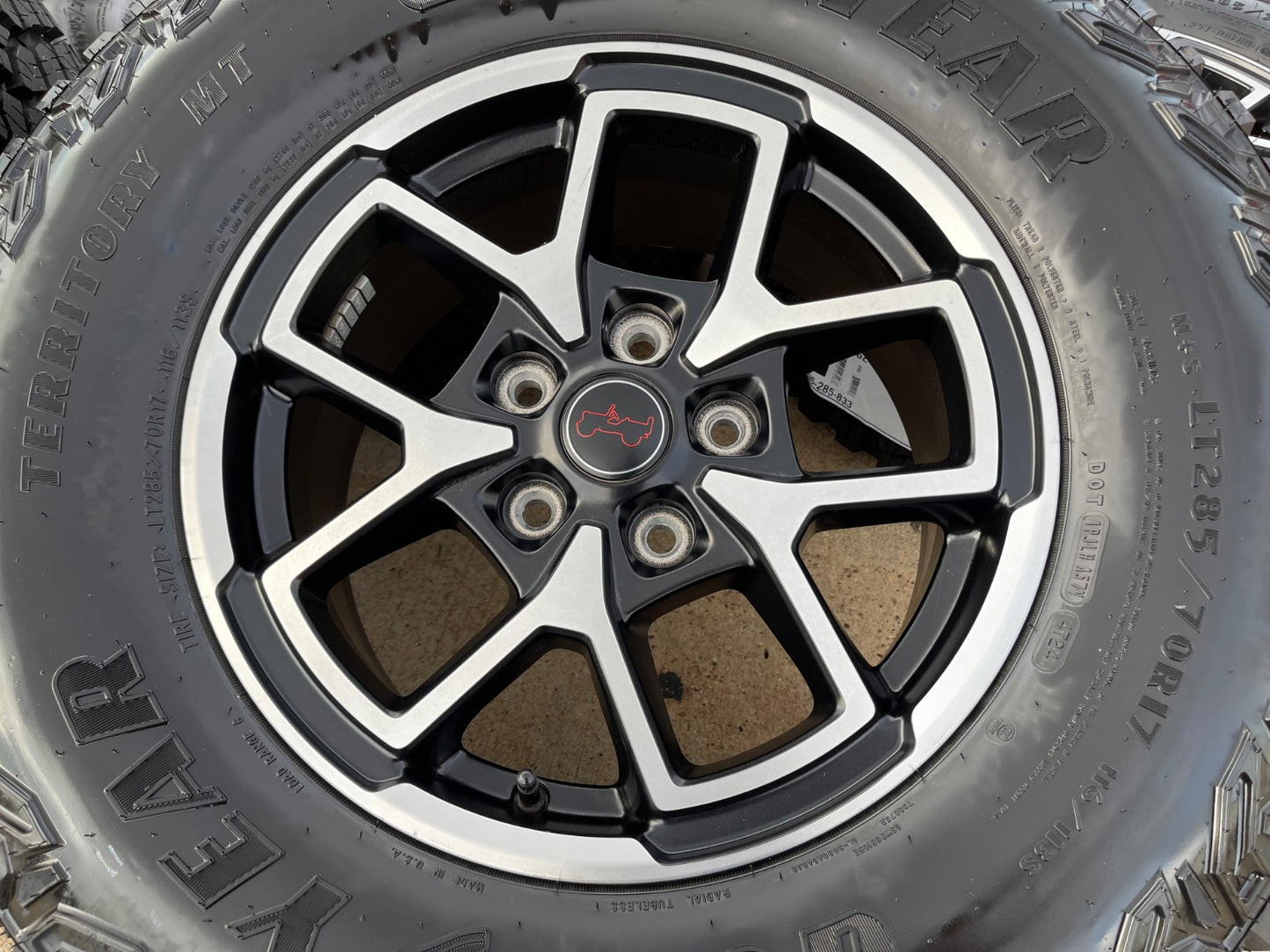 17" Jeep Wrangler Rubicon OEM 95730 9327 wheels rims Gladiator GOODYEAR 33" NEW