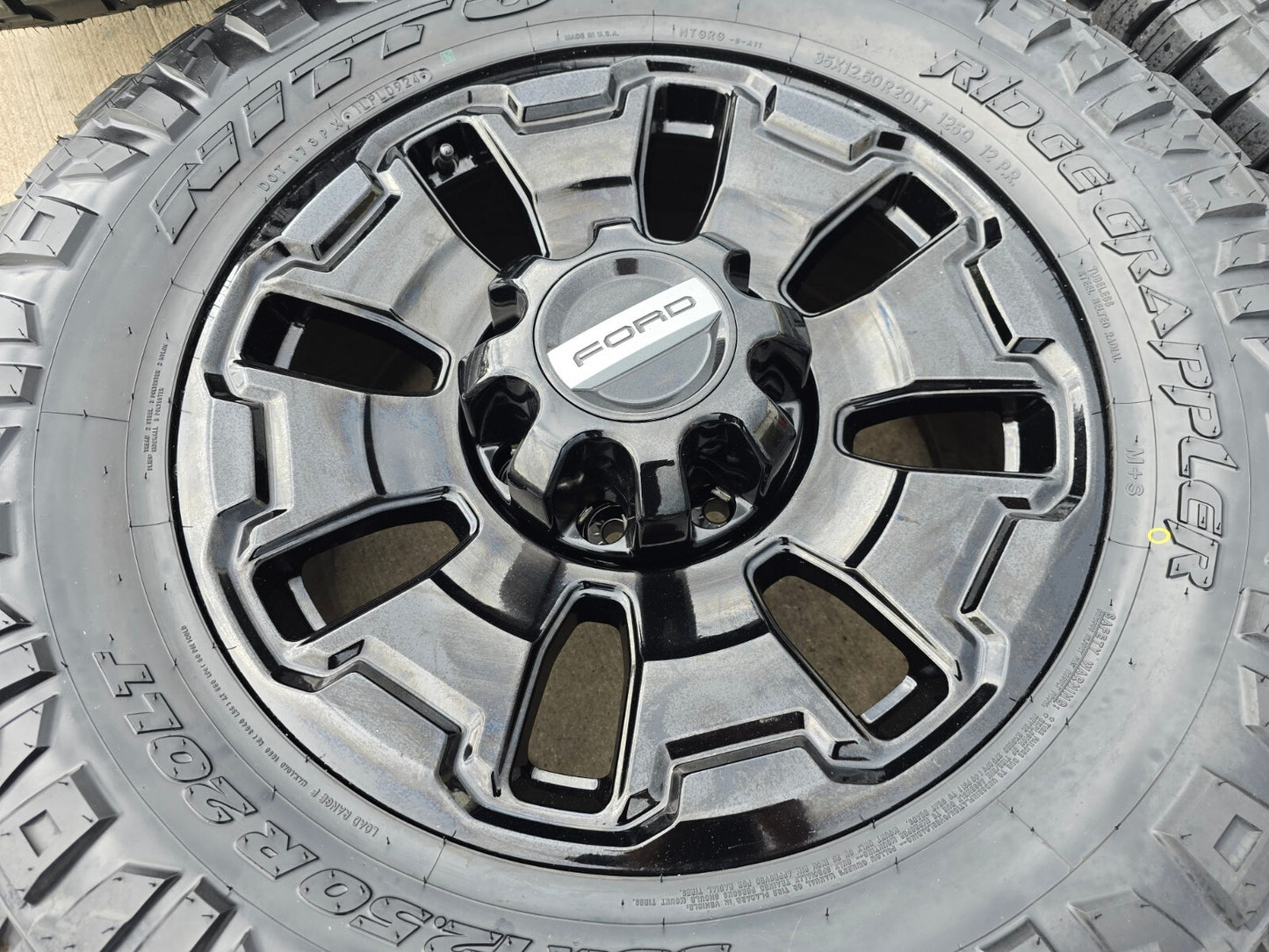 20" Ford F-250 F-350 OEM Limited Tremor 10487 wheels rims 2025 2026 NEW 35"