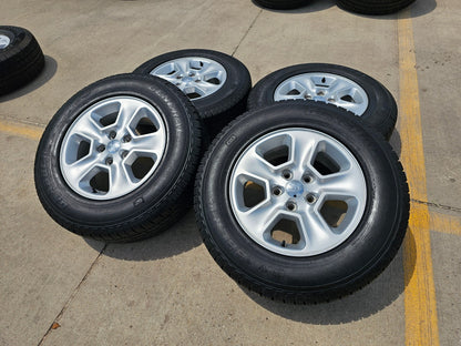 17" Jeep Grand Cherokee OEM 9135 wheels rims SET DISCOUNTED