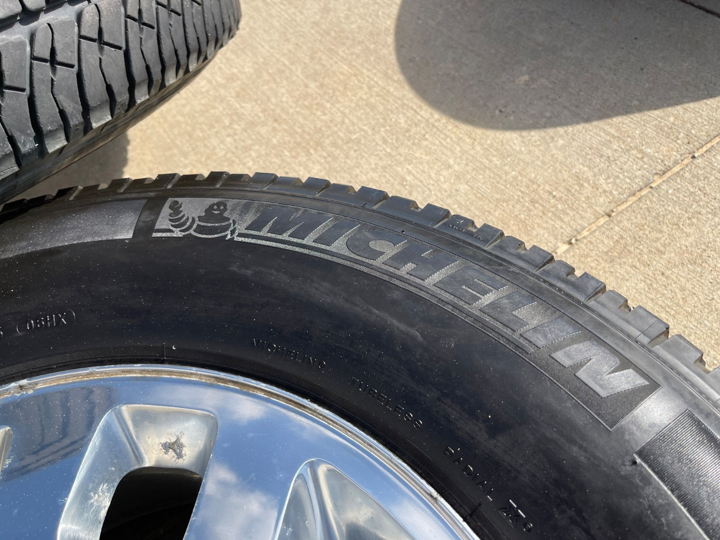 18" Chevy Silverado GMC Sierra 2500 3500 OEM 5502 SET wheels rims DISCOUNTED