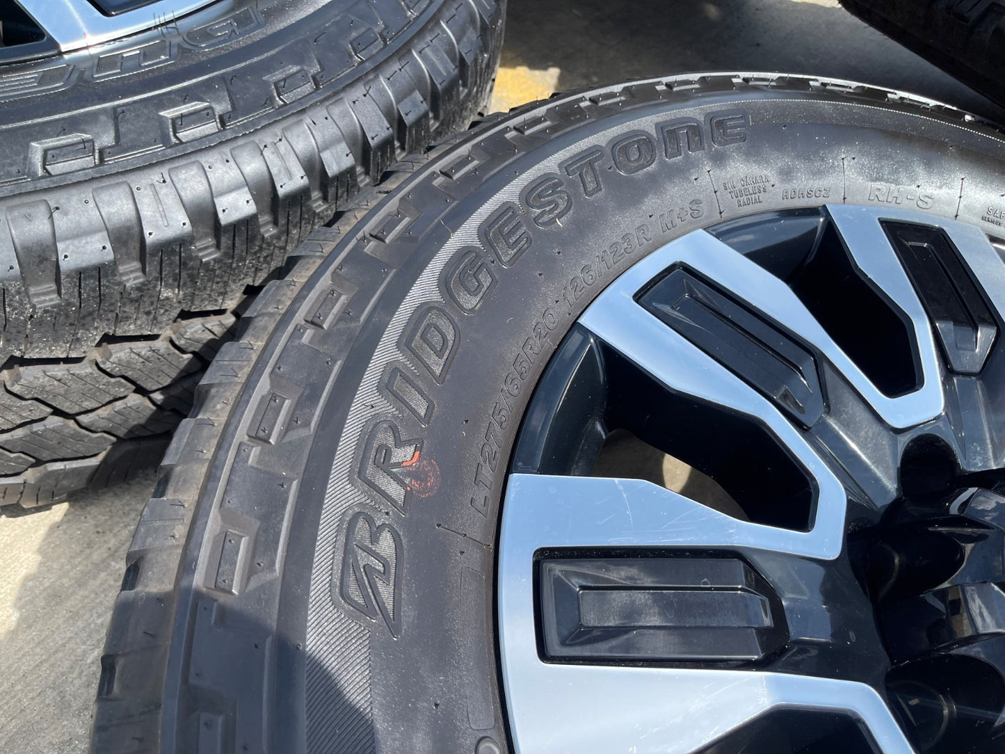 20" GMC Sierra DENALI 2500 3500 OEM wheels rims 5958 14138 Chevy DUELER A/T