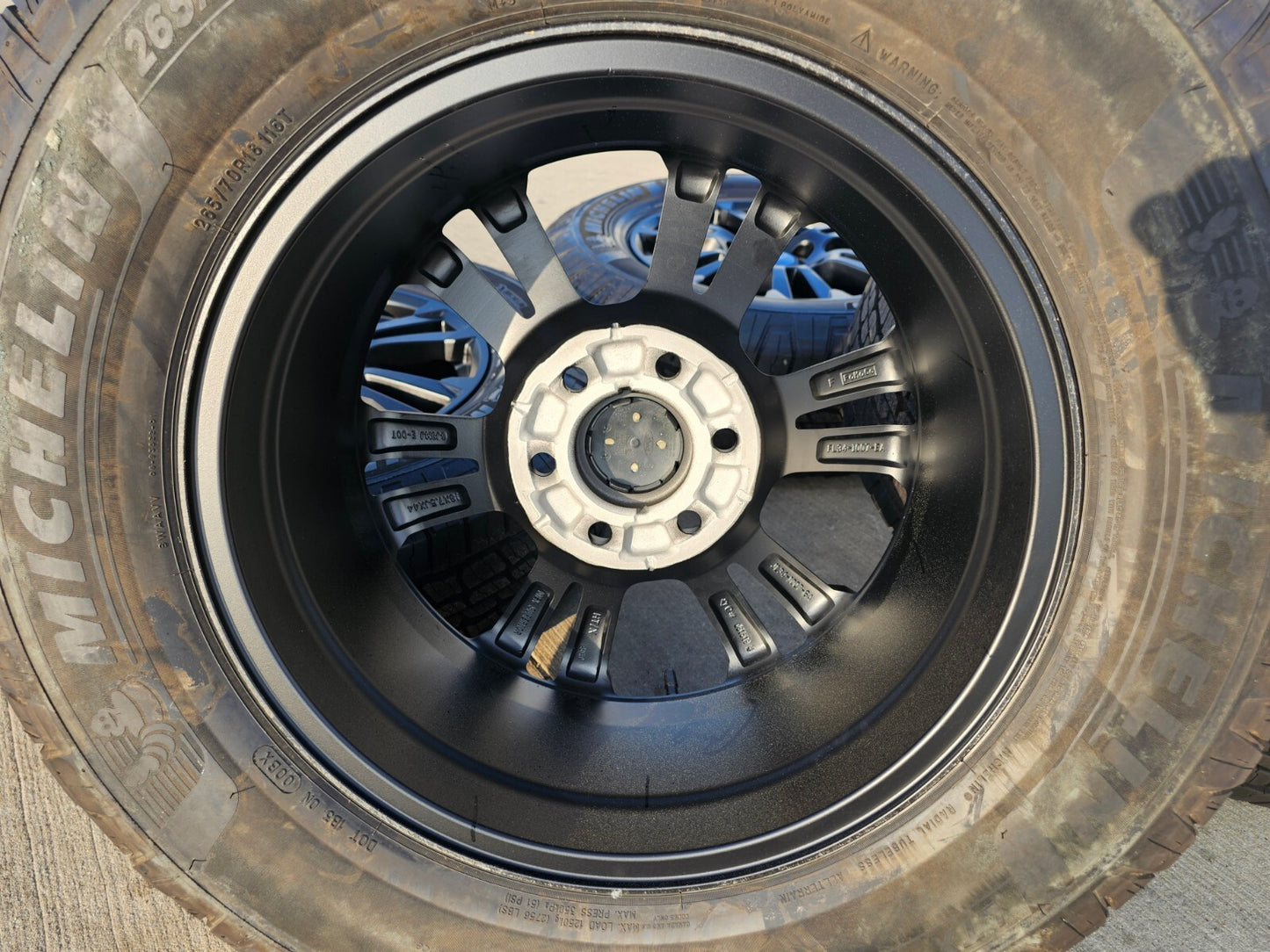 18" Ford F-150 Expedition OEM rims wheels 10001 tires NEW