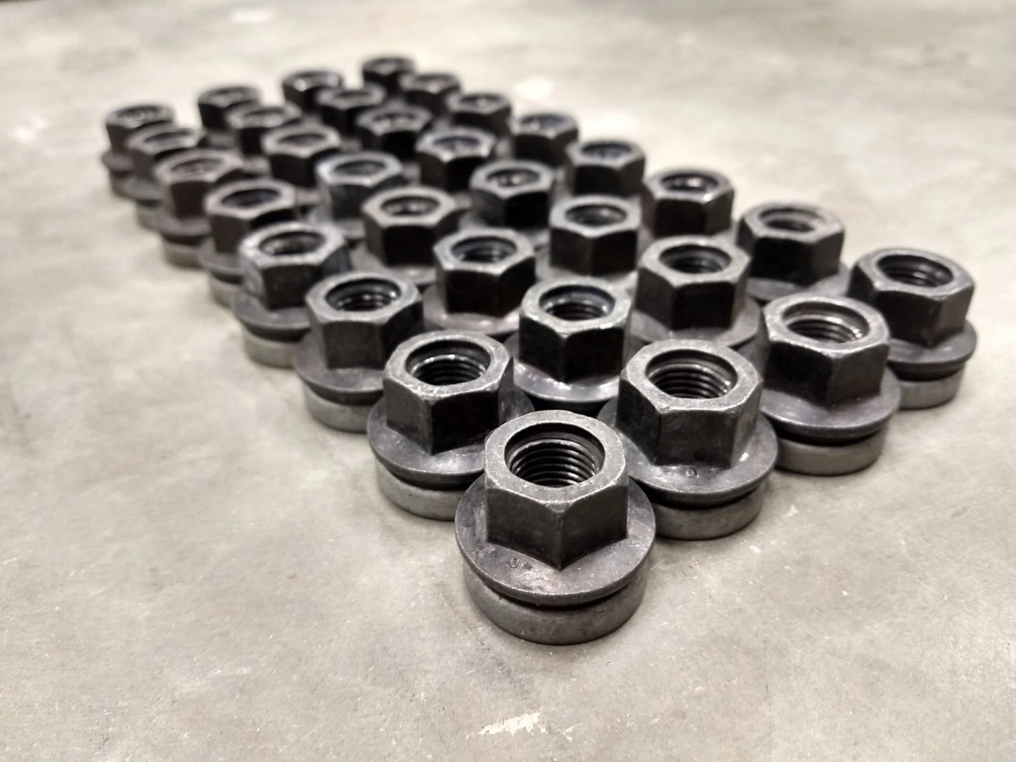(32) 14x1.5 OEM Ford washer lug nuts open end F-250 F-350 OE 2002-2026