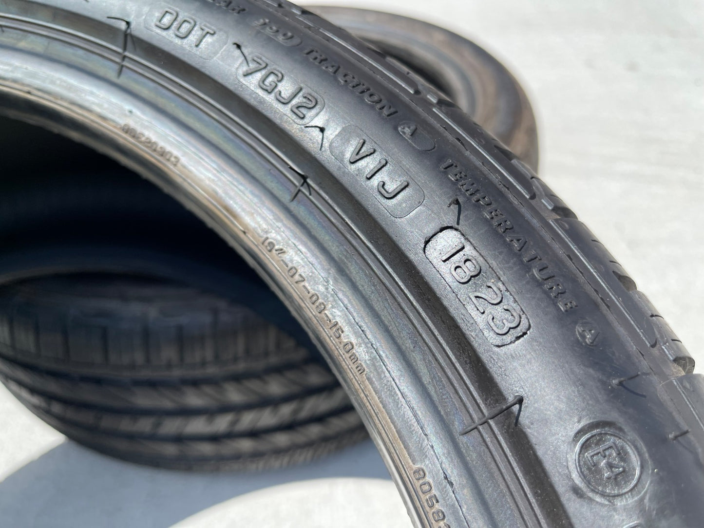 (4) 225/40/19 Bridgestone Turanza LS100A RFT tires 225/40R19 93H