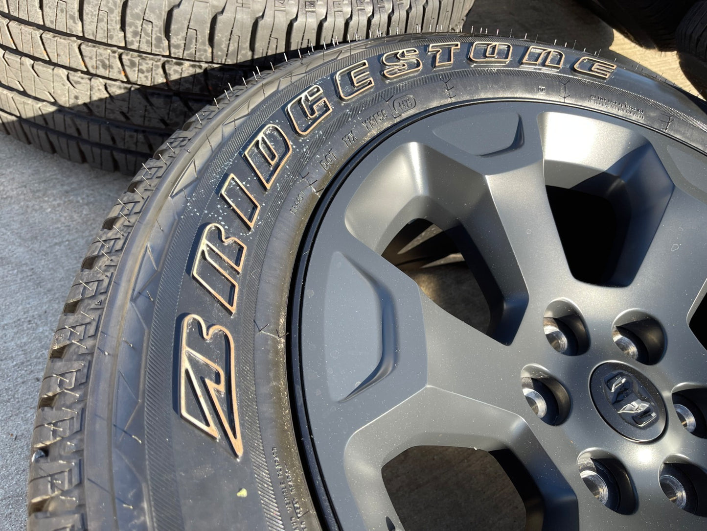 20" Dodge Ram 1500 OEM Laramie Black 2680 wheels rims tires 2024 2025 2026 NEW