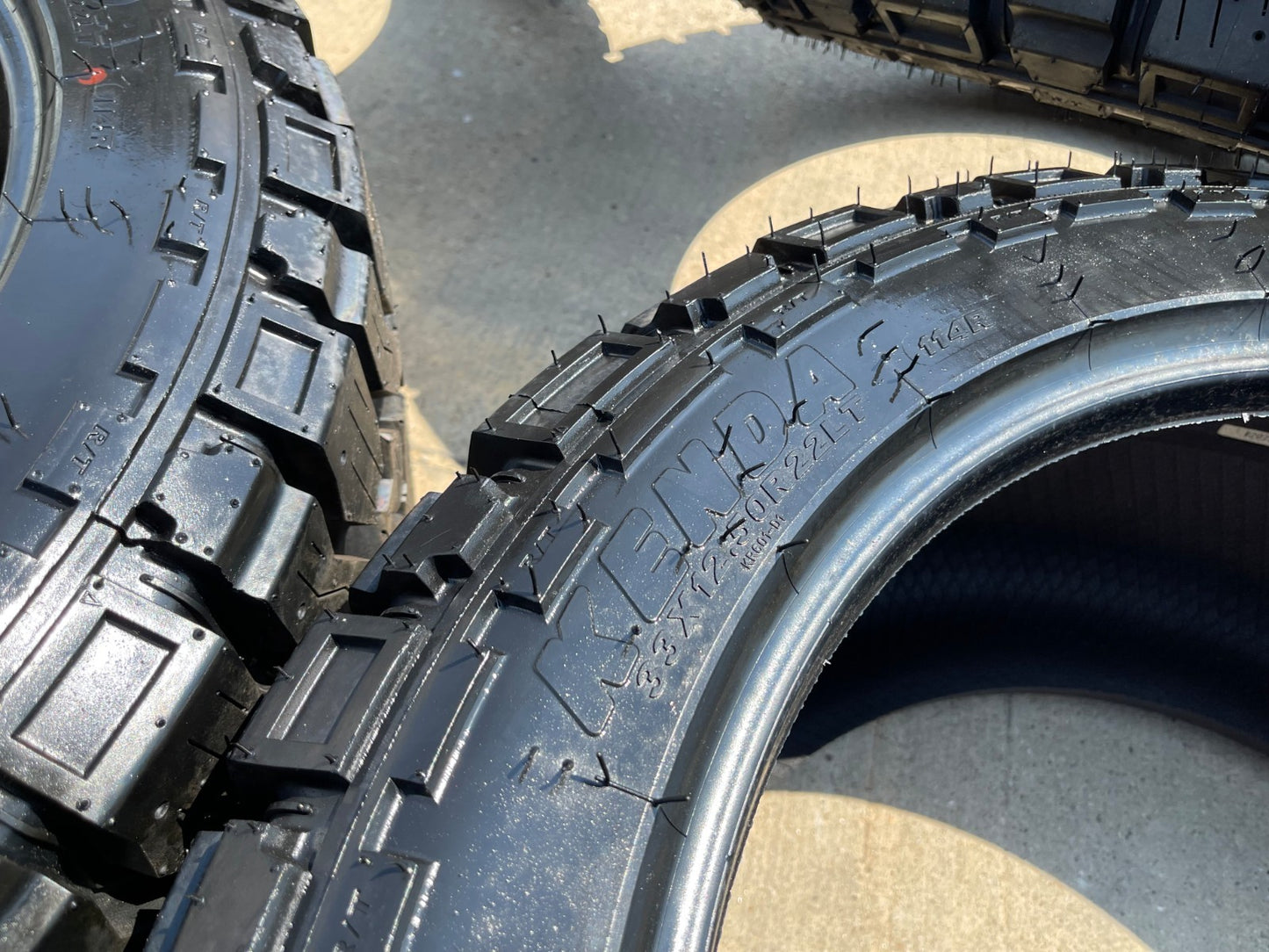 (4) 33x12.5x22 Kenda Kenda Klever R/T 114R 12 PLY Load Range F tires NEW