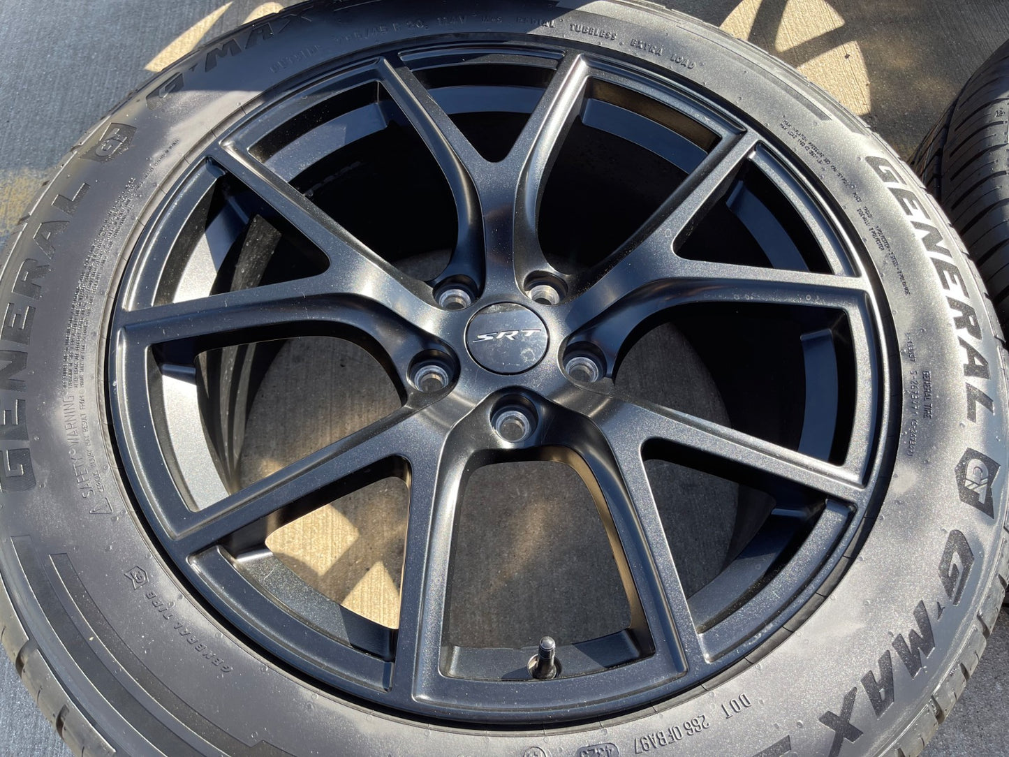 20" Jeep Grand Cherokee SRT Trackhawk OEM 9173 wheels rims tires GENERAL NEW