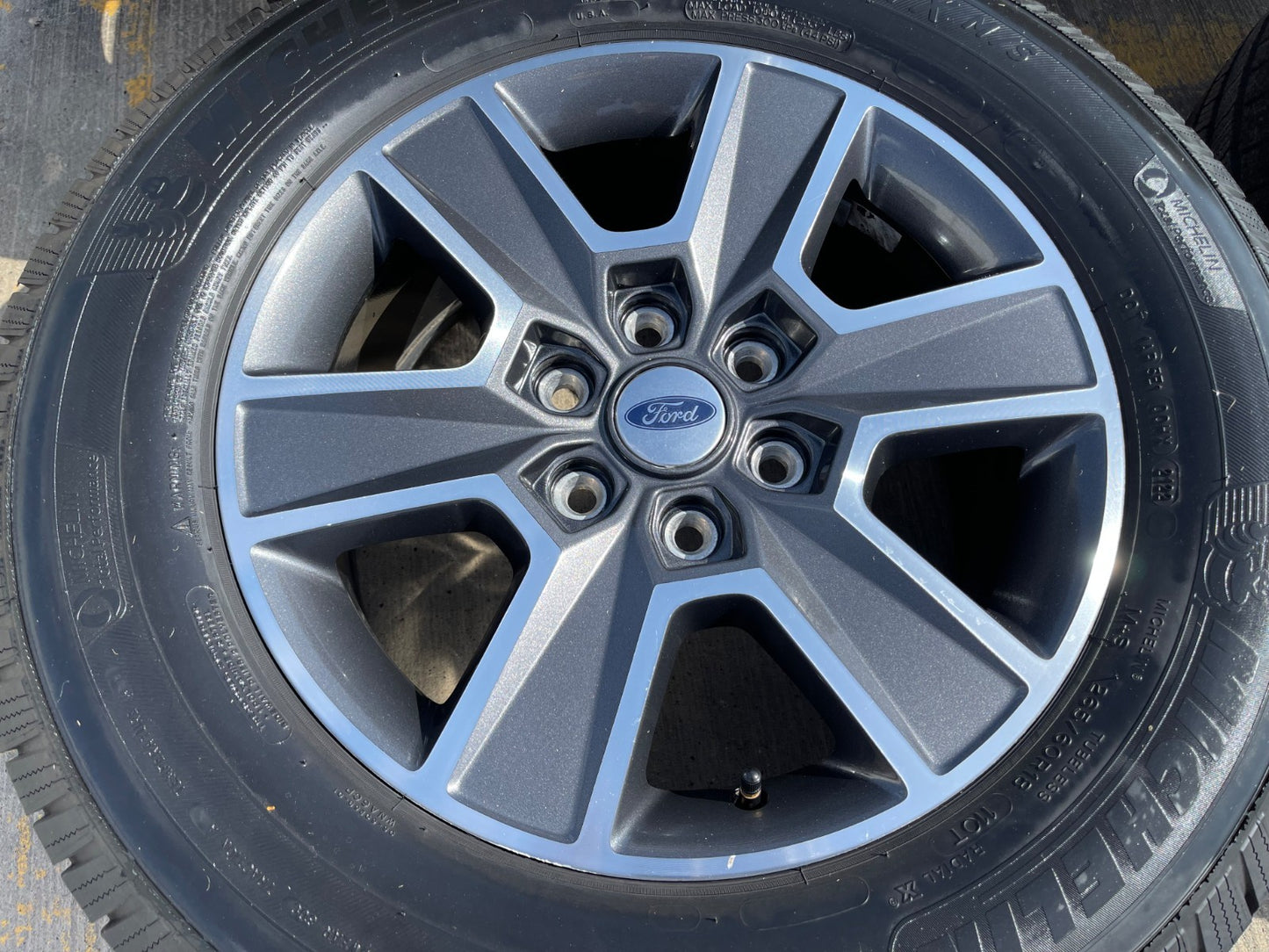 18" Ford F-150 Expedition OEM rims wheels 3997 3999 tires SET DISCOUNTED