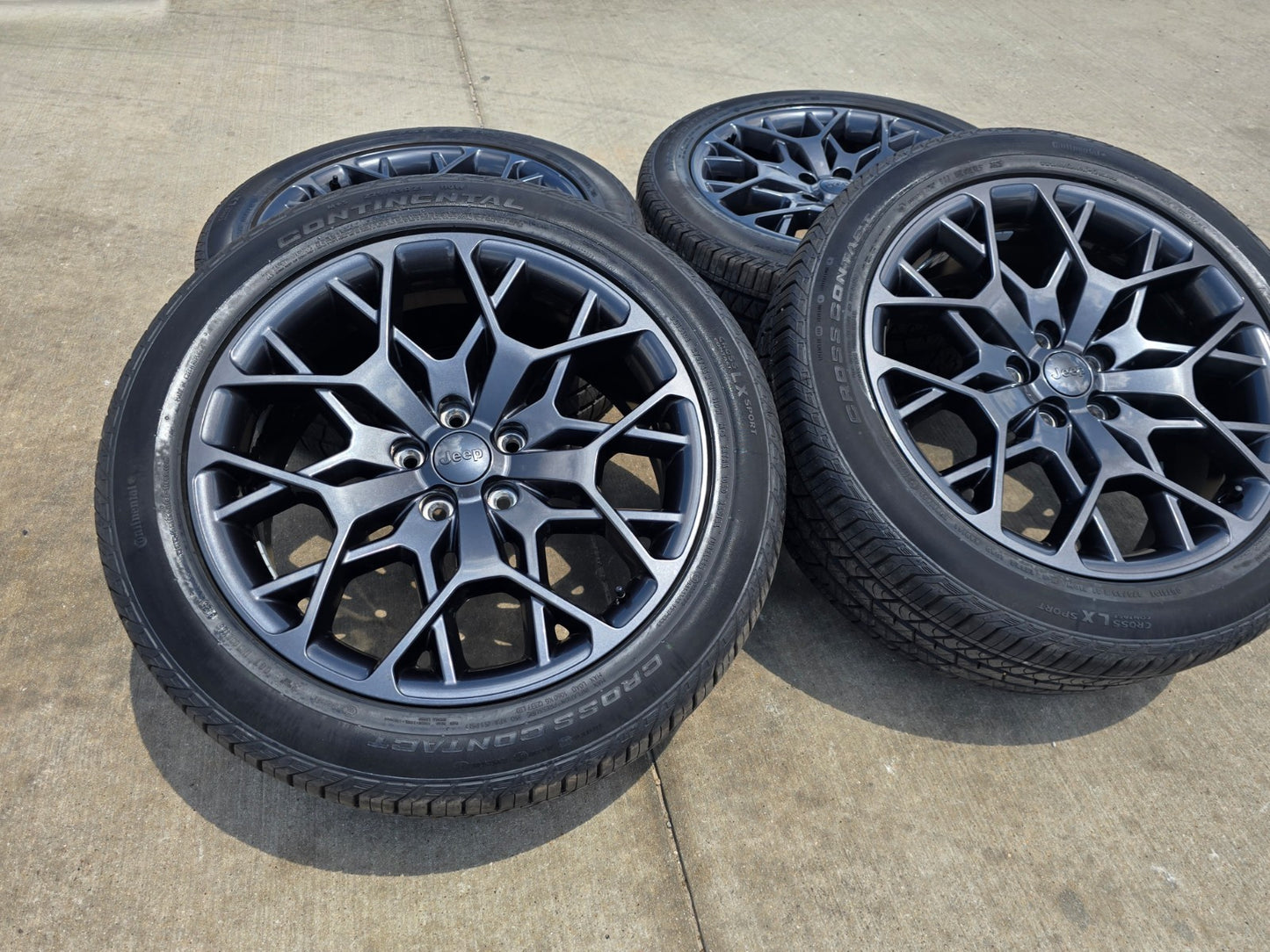 21" Jeep Grand Cherokee L OEM wheels rims 9291 Durango tires CONTINENTAL