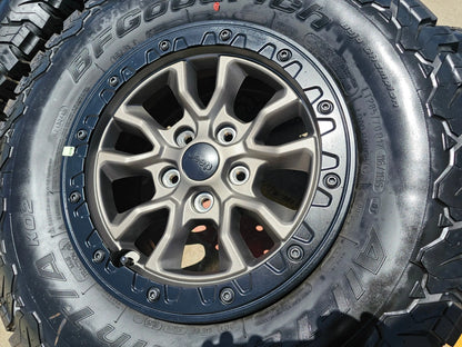 17" Jeep Wrangler 392 Gladiator Rubicon OEM 9304 95240 BEADLOCK wheels rims NEW