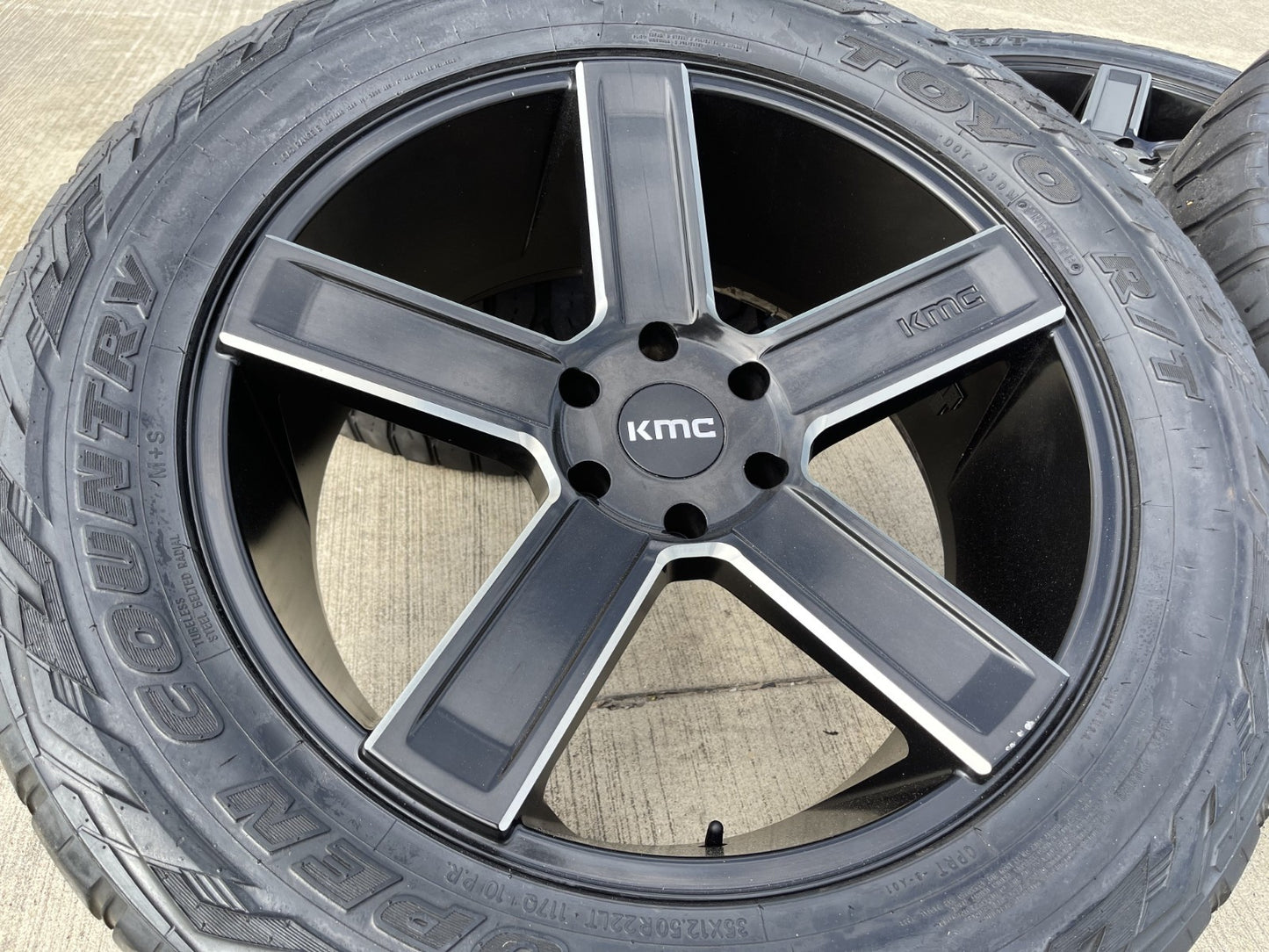 22x9 22" KMC Duece KM702 Chevy Silverado RAM wheels rims 6x139 6x5.5 tires TOYO