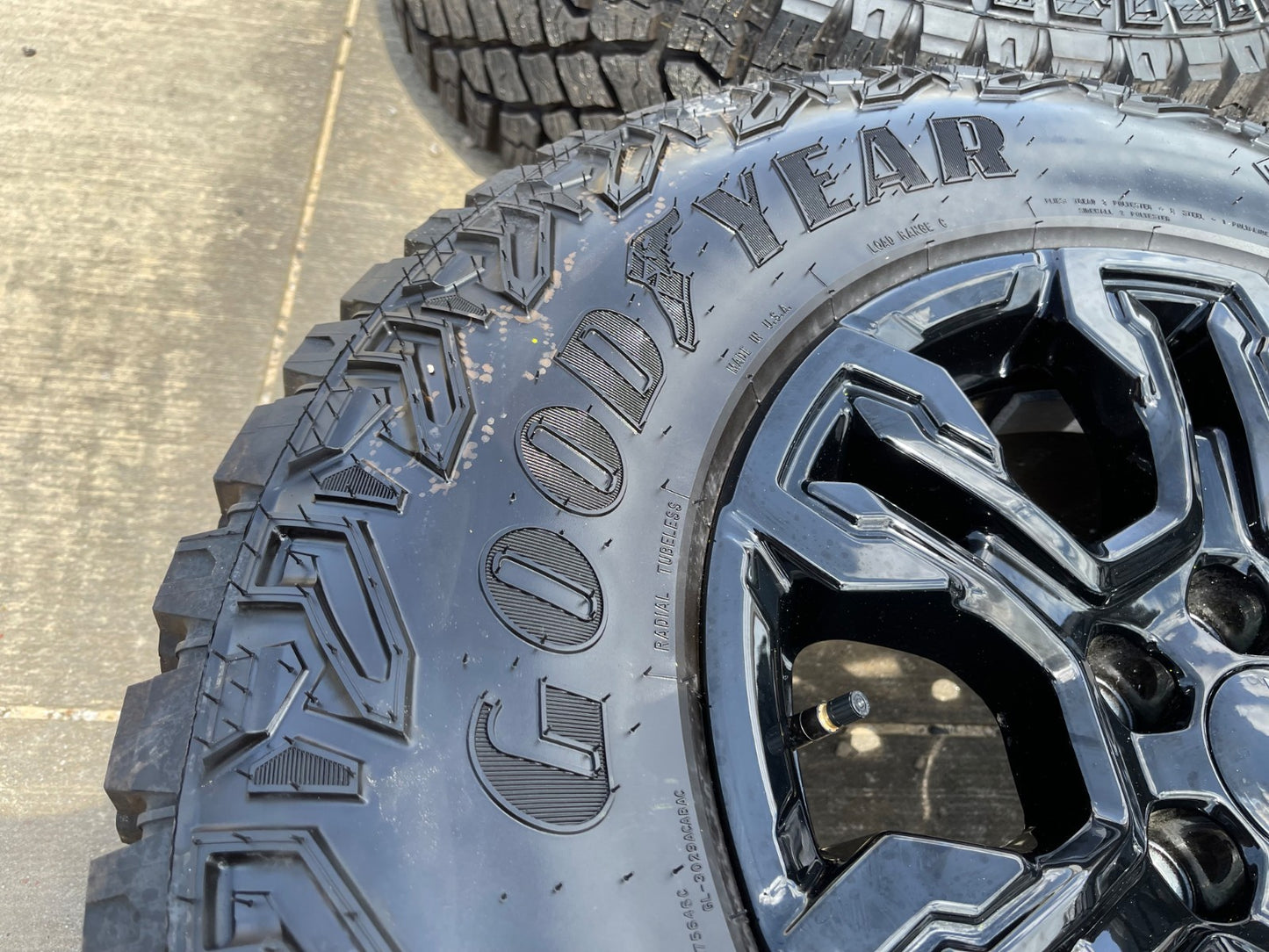 18" Chevy Silverado ZR2 Tahoe Sierra OEM 95415 SET wheels rims 2026 NEW