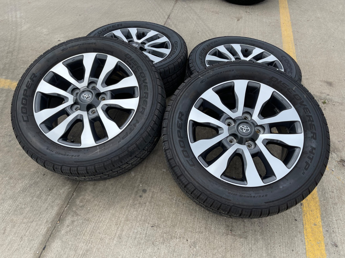 20" Toyota Tundra PLATINUM OEM 69533 wheels rims 5x150 tires