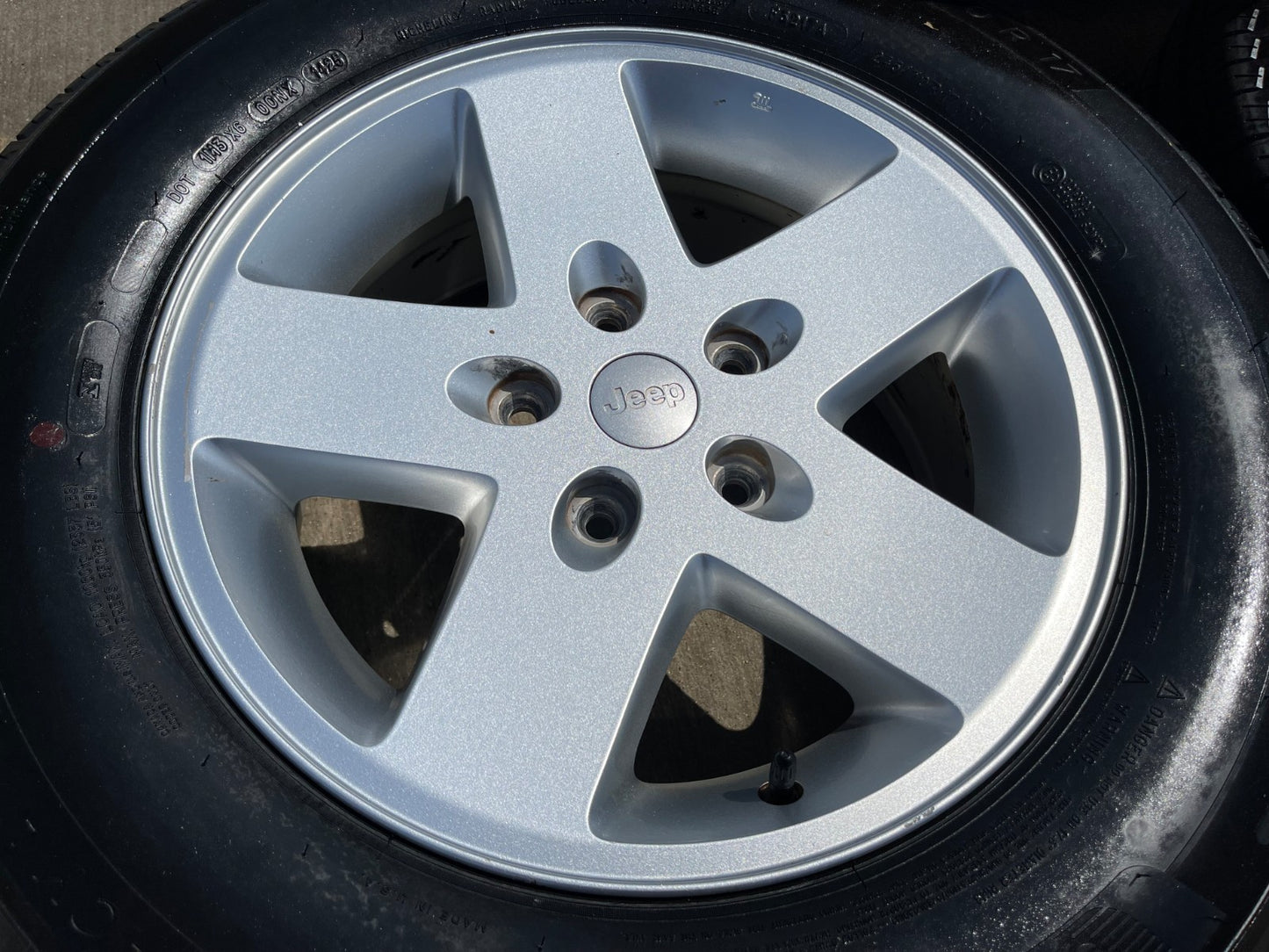 17" Jeep Wrangler Gladiator OEM wheels rims 9074 tires MICHELIN PRIMACY LTX NEW