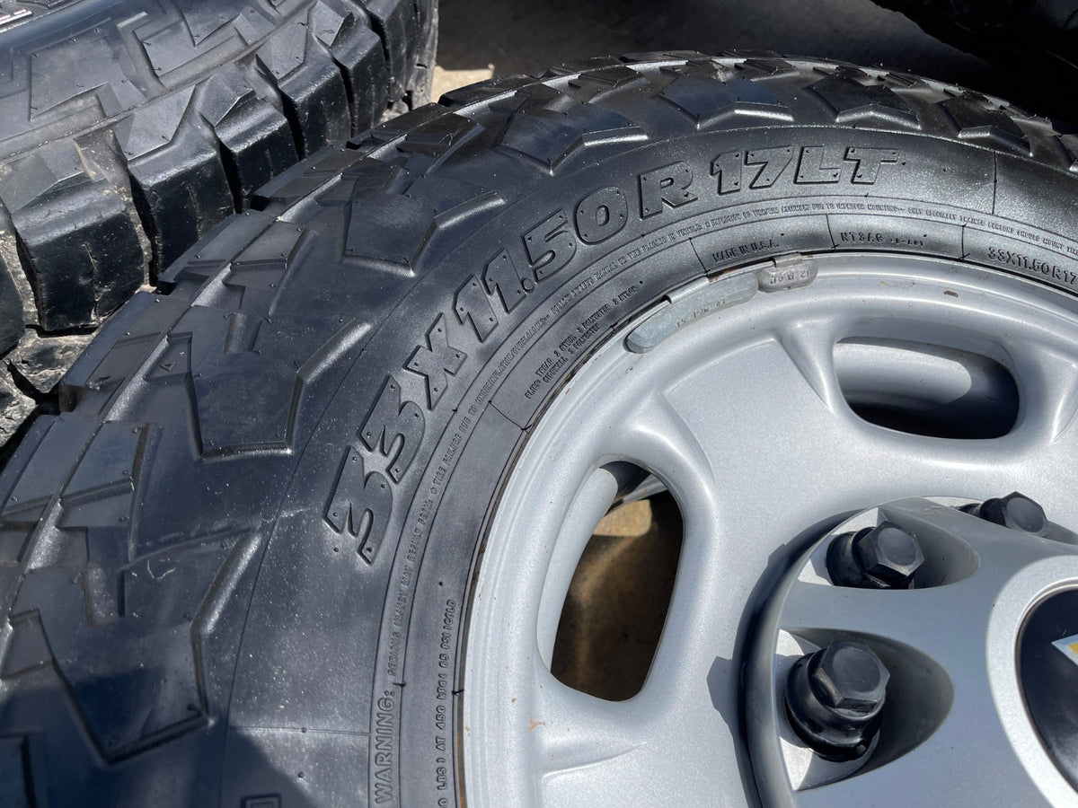 17" Chevy Silverado GMC Sierra 2500 OEM 8095 wheels rims SET tires NITRO 33"