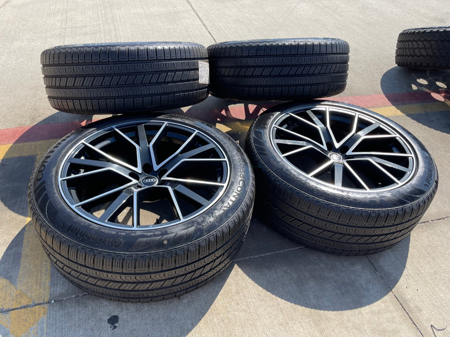 22" Audi RSQ7 OEM wheels rims SQ7 Q7 SQ8 Q8 RSQ8 59065 tires CONTINENTAL