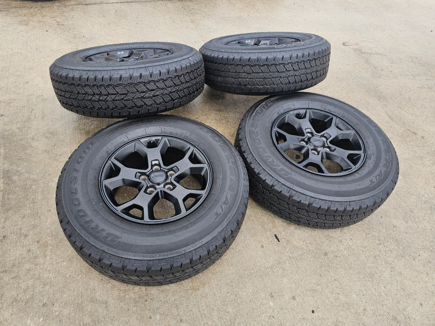 17" Jeep Wrangler Rubicon OEM 9218 wheels rims Gladiator tires SET DUELER A/T