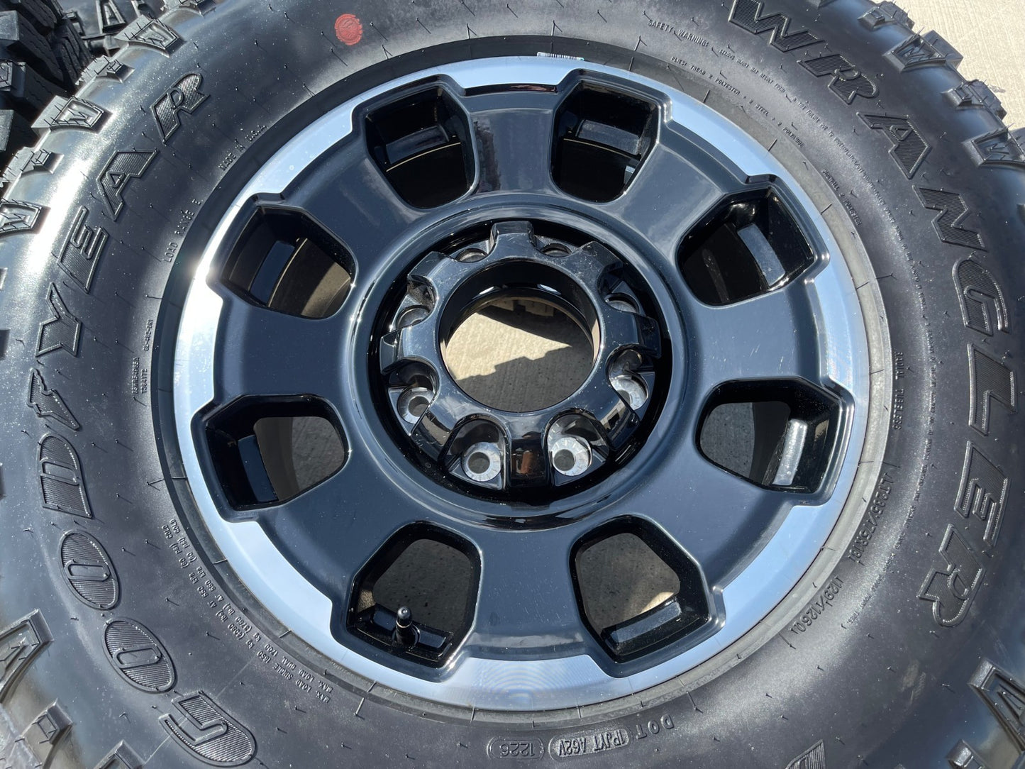 18" Ford F-250 F-350 OEM TREMOR rims wheels 10482 tires DURATRAC R/T 35" NEW