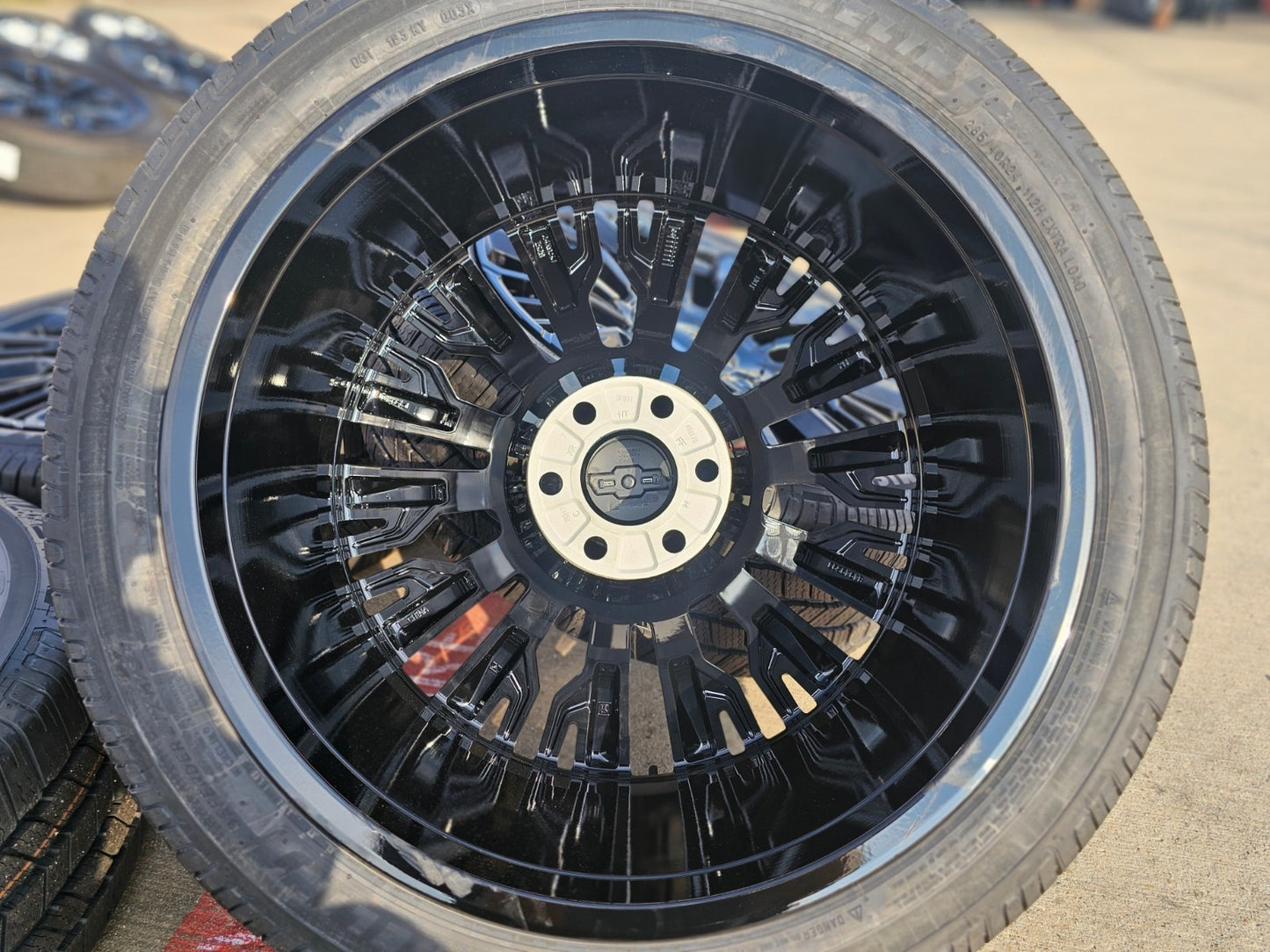 24" Chevy Tahoe Silverado OEM High Country wheels rims 2025 2026 NEW MICHELIN