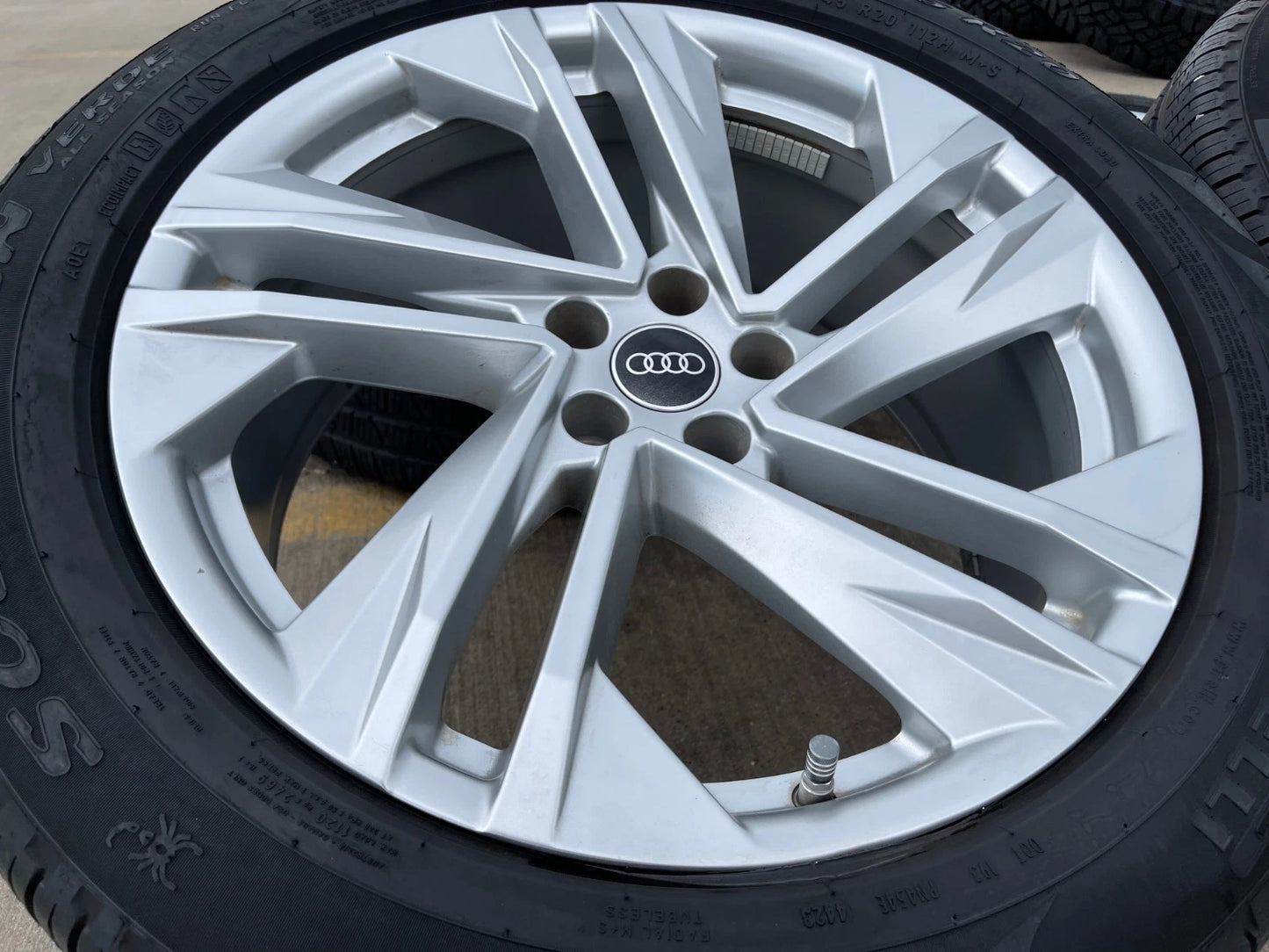 20" Audi Q7 OEM wheels rims Q8 RS S VW Atlas 12053 tires 2021 2022 2023 2024