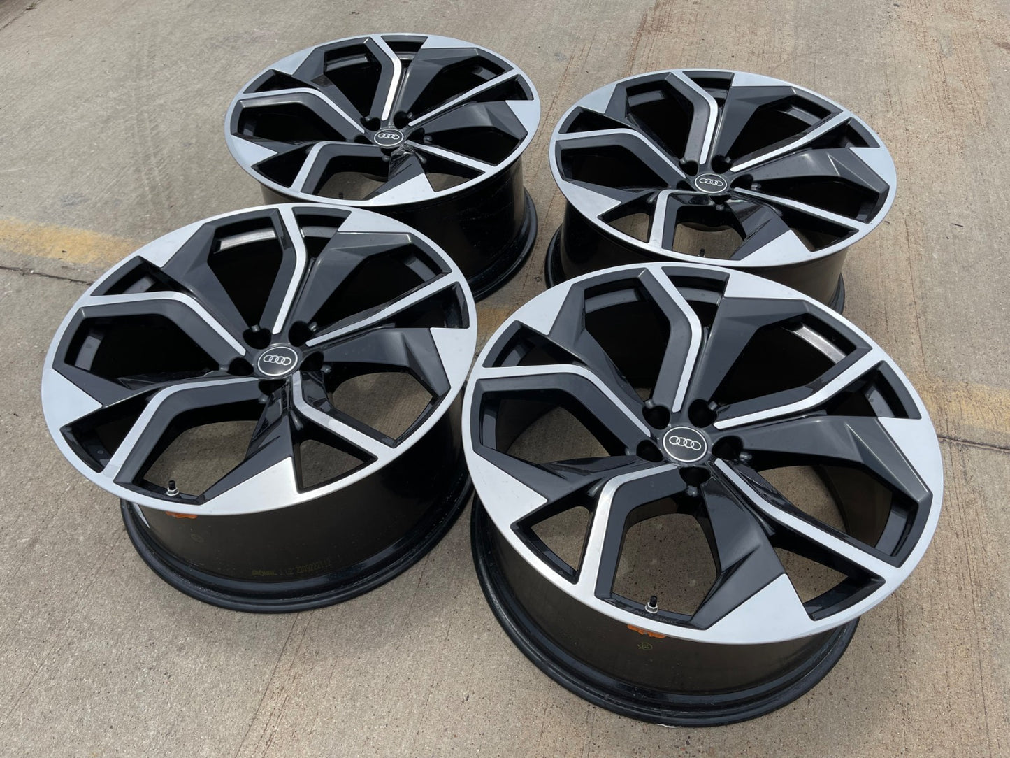 23" Audi RSQ8 OEM wheels rims SQ7 Q7 SQ8 Q8 RSQ7 2021 2022 2023 2024 2025 2026