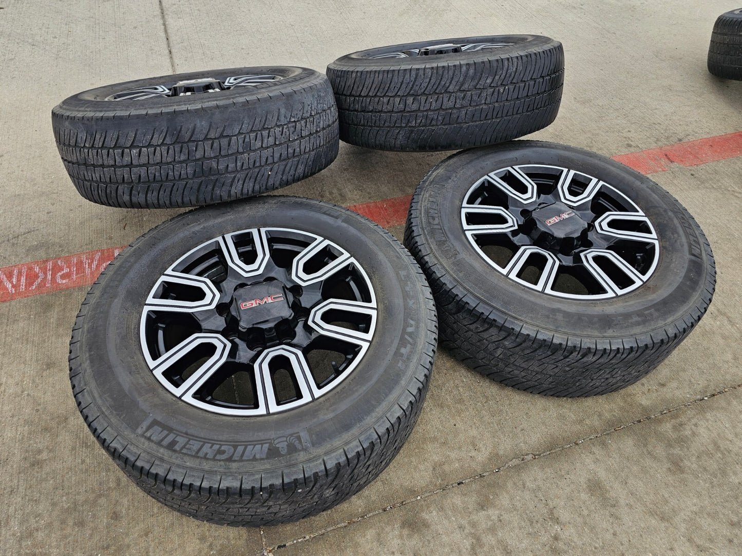 20" GMC Sierra AT4 2500 3500 OEM wheels rims 5950 Silverado MICHELIN