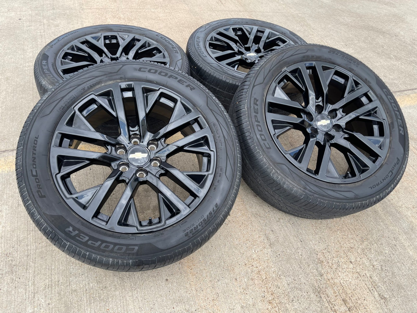 22" GMC Yukon Sierra OEM Chevy Silverado Tahoe 5903 wheels rims 2023 2024 2025