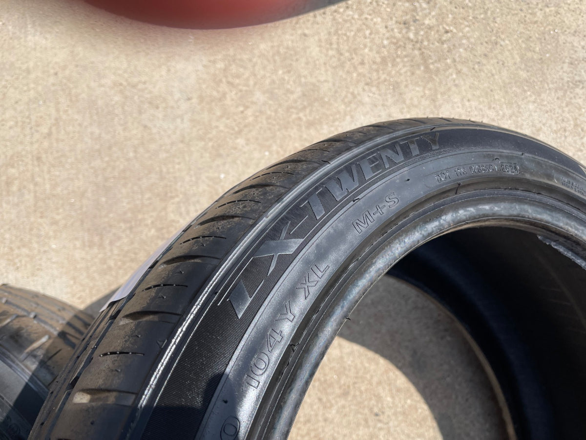(1) 265/40/20 Lexani LX Twenty LX-20 tire 104Y XL M+S 265/40R20