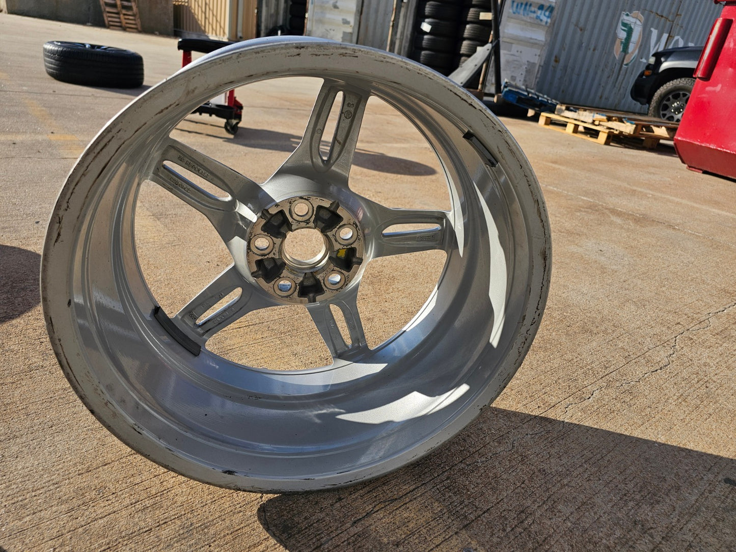 19" Chevy Corvette C8 OEM wheel rim 14007 96704 FRONT 2023 2024 2025 2026 NEW