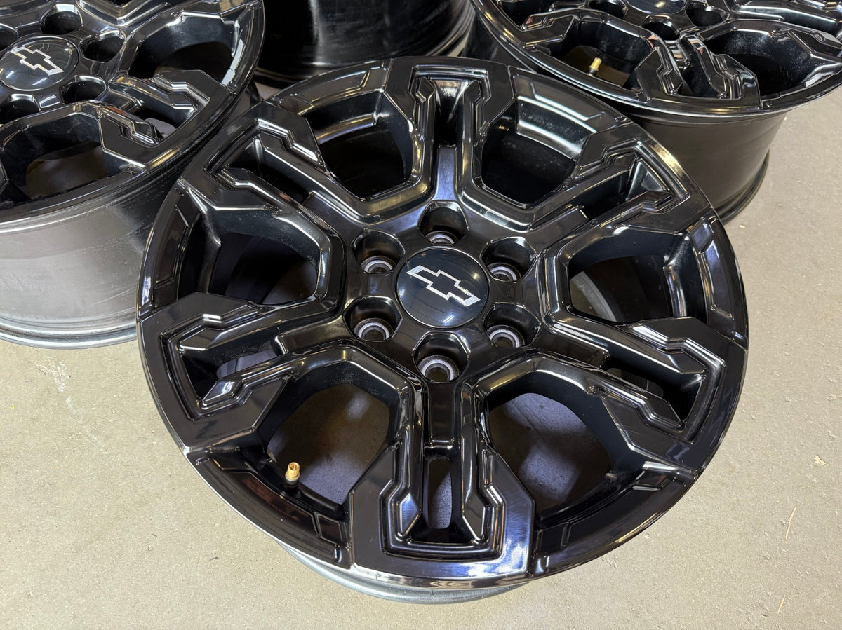 18" Chevy Silverado ZR2 Tahoe TRAIL BOSS Sierra OEM 95415 wheels rims SET NEW
