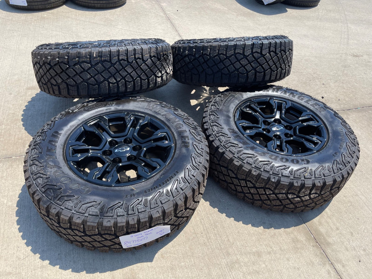 18" Chevy Silverado ZR2 Tahoe TRAIL BOSS Sierra OEM 95415 wheels rims SET NEW
