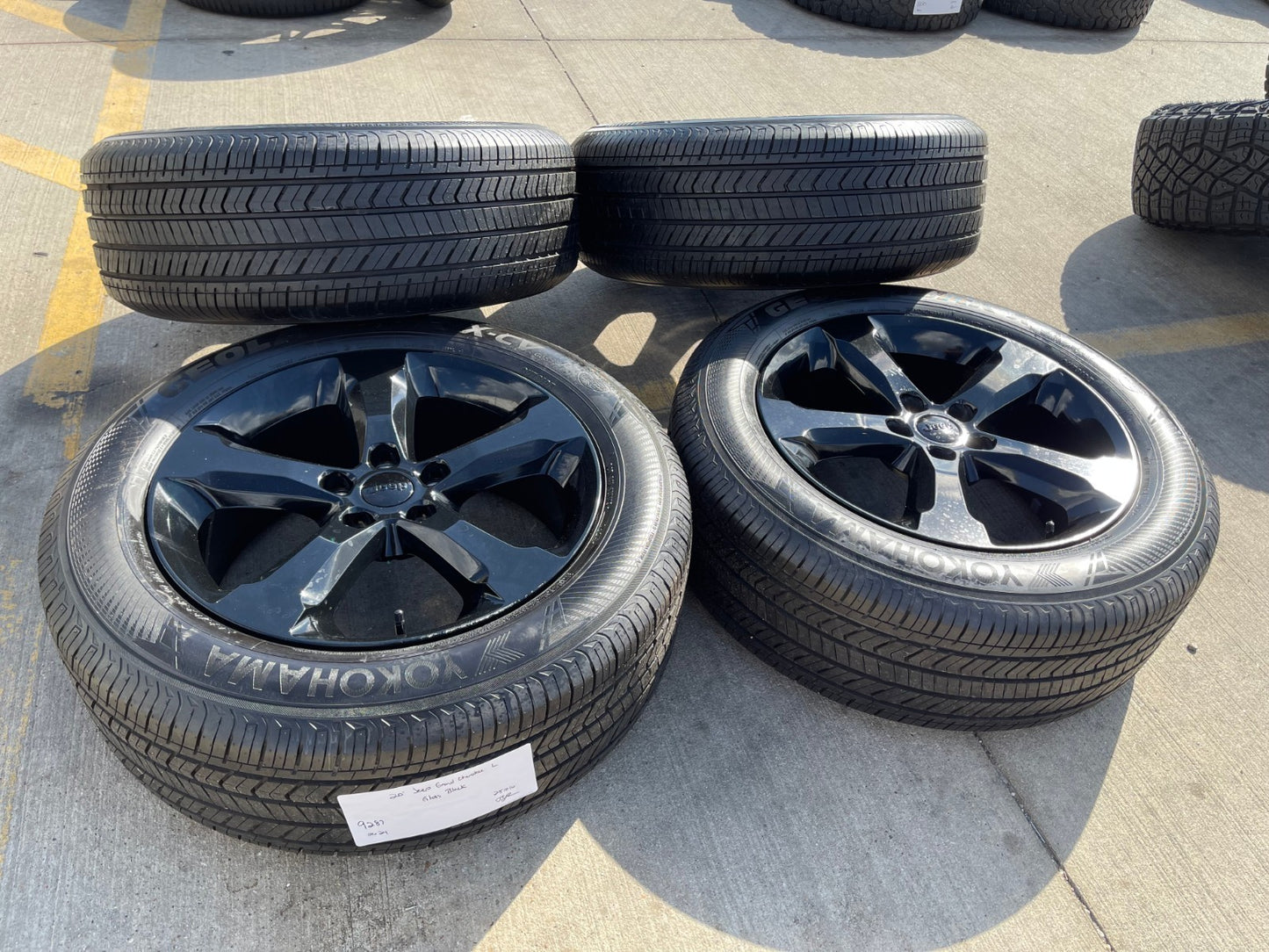 20" Jeep Grand Cherokee L OEM black wheels rims 9287 95199 tires