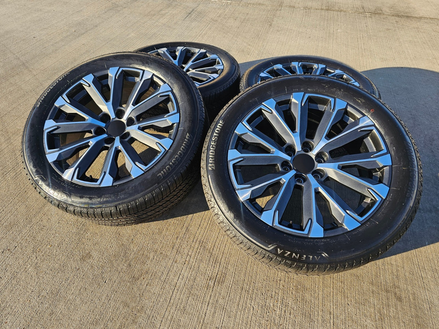 22" Chevy Tahoe Silverado Suburban OEM wheels rims 2023 2024 2025 2026 2027 NEW
