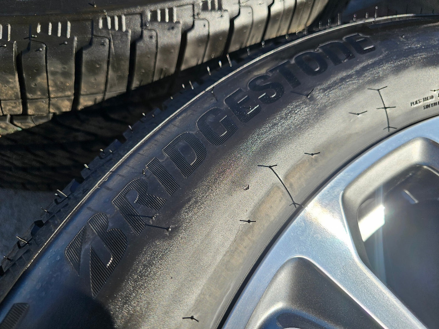 22" GMC Yukon Sierra DENALI OEM wheels rims Tahoe tires 2024 2025 2026 NEW