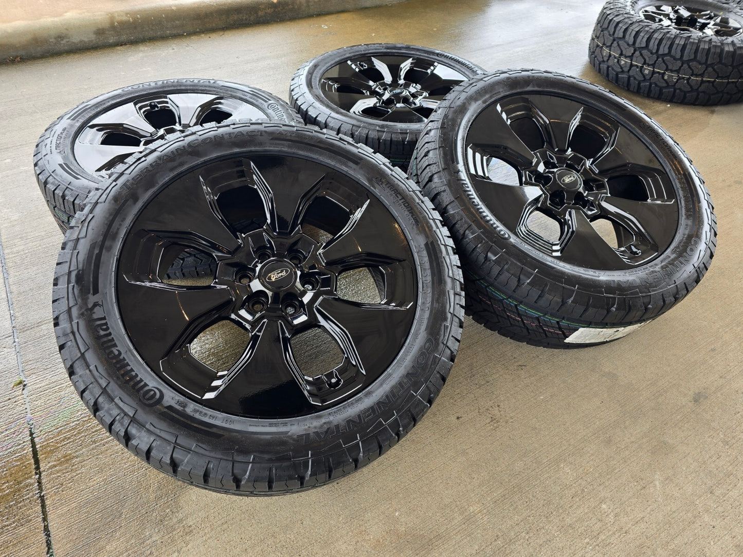 22" Ford F-150 LIMITED OEM rims wheels 10472 tires 2023 2024 2025 NEW