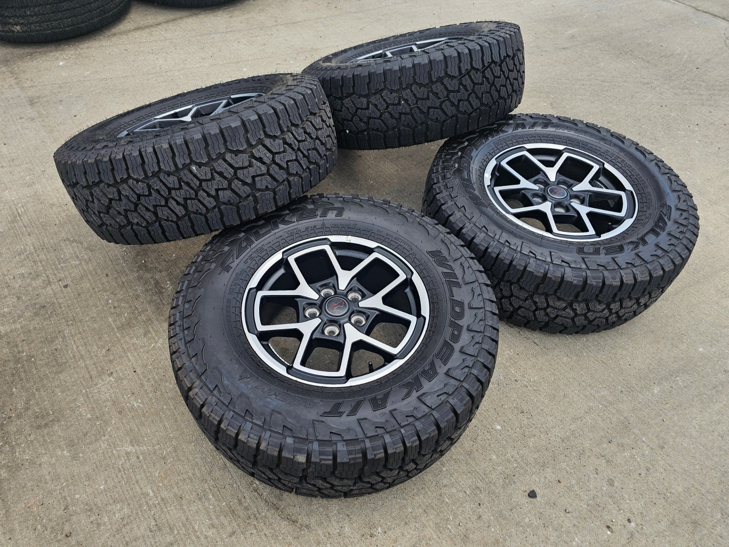 17" Jeep Wrangler Rubicon OEM 95730 9327 wheels rims Gladiator FALKEN A/T 33 NEW