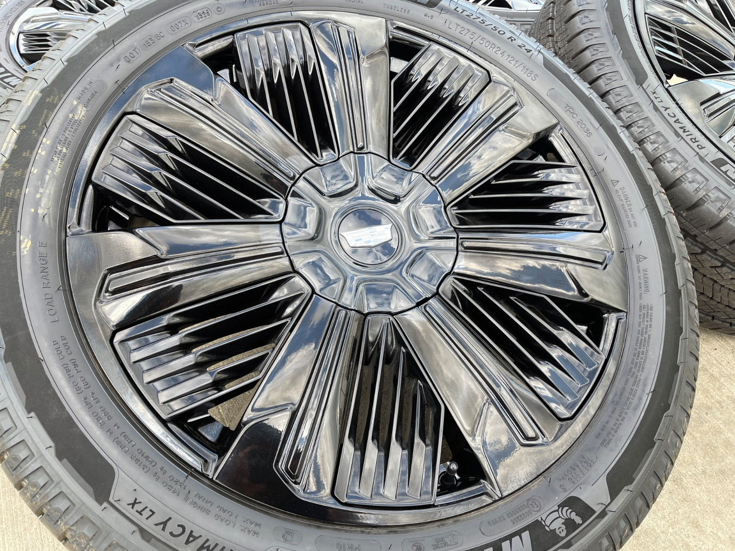 24" Cadillac Escalade IQ DEEP SPACE EV OEM wheels rims Hummer 2500 2026 2027 NEW