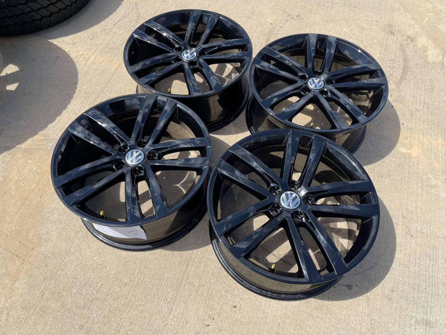 19" VW Atlas Tiguan Passat Golf GTI Jetta OEM 70002 Salvador black wheels rims