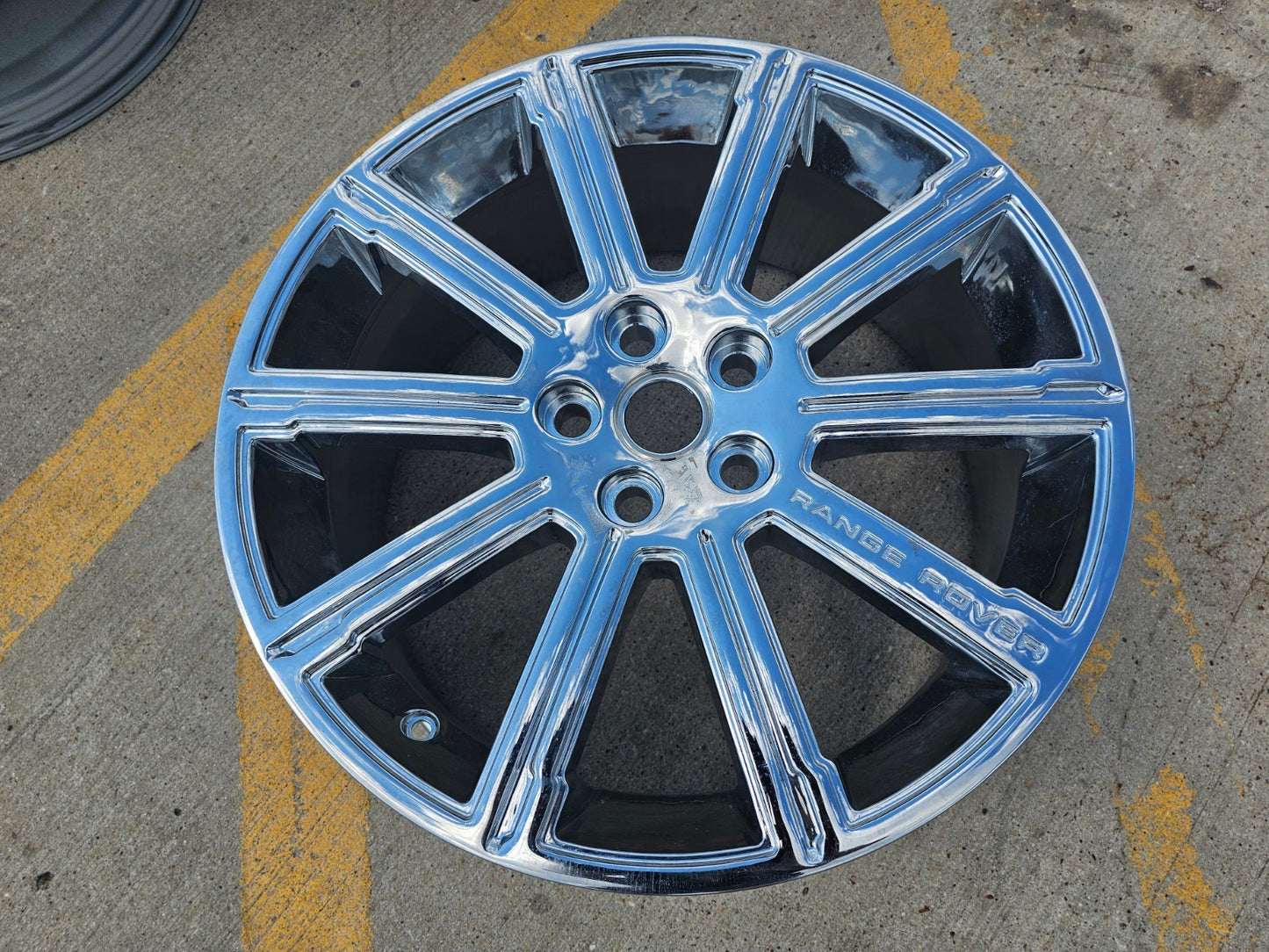 20" Range Land Rover OEM chrome wheel rim 72218 Defender spare NEW