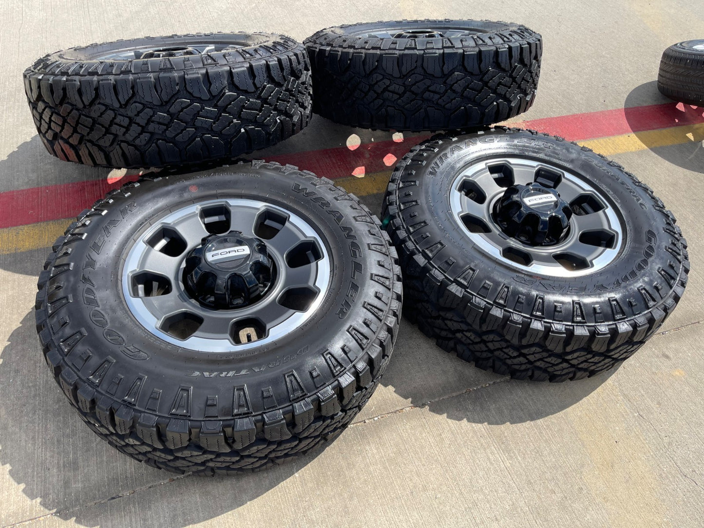 18" Ford F-250 F-350 OEM TREMOR rims wheels 10482 tires SET DURATRAC R/T 35" NEW